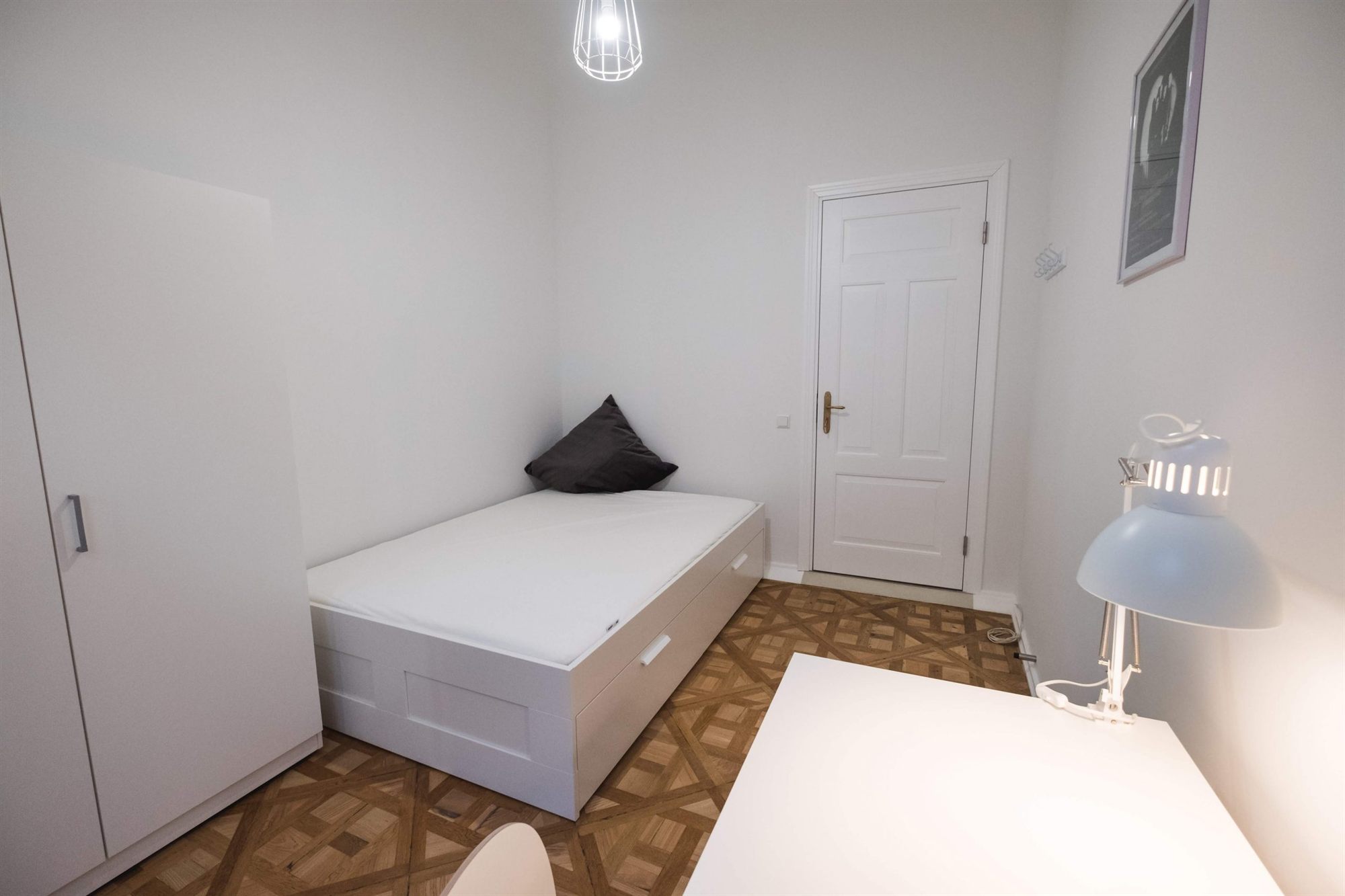 Theatre Residence No 1 Room 9 2