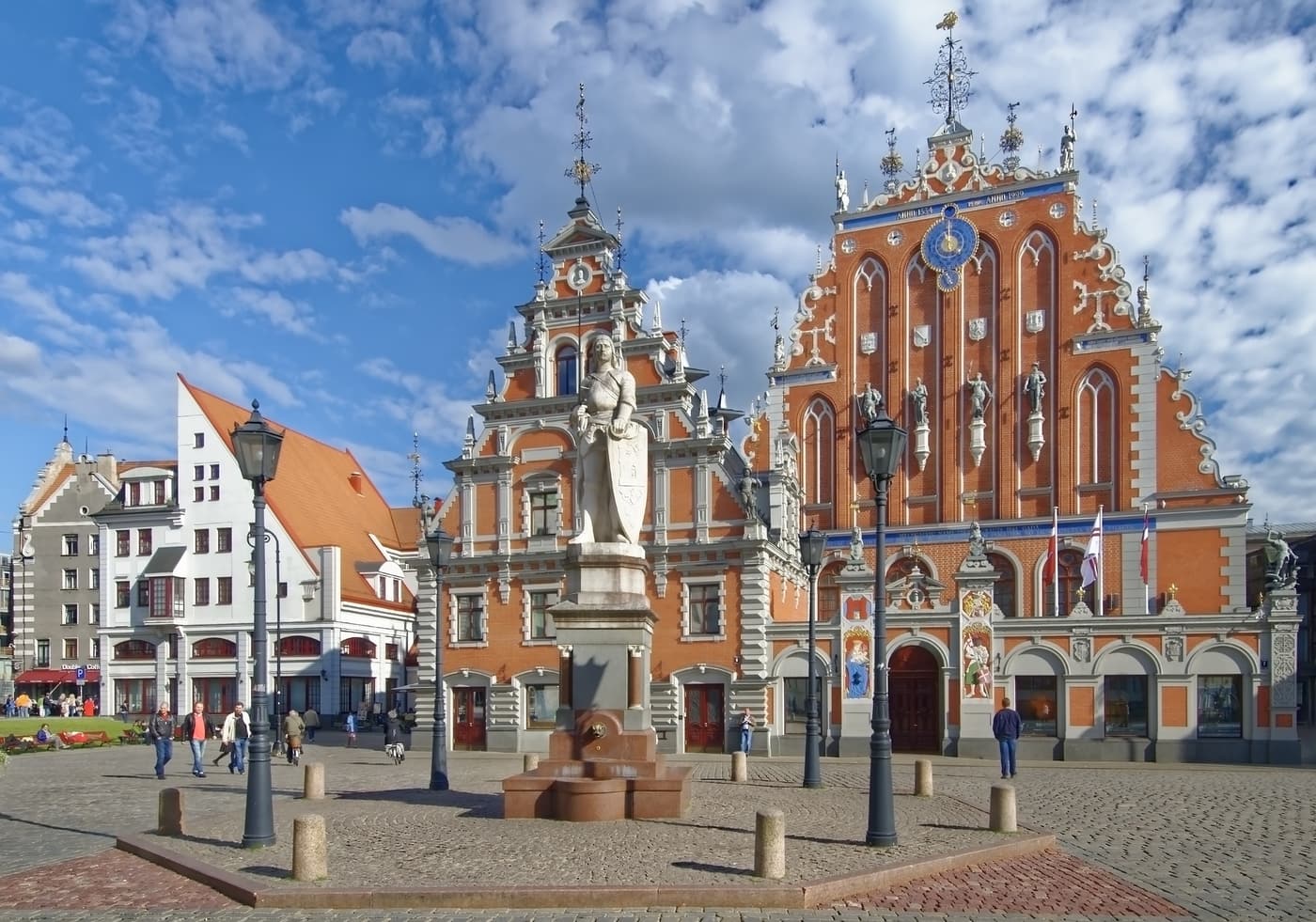 The House of the Blackheads and the Roland statue on Town Hall Square in Riga's Old Town